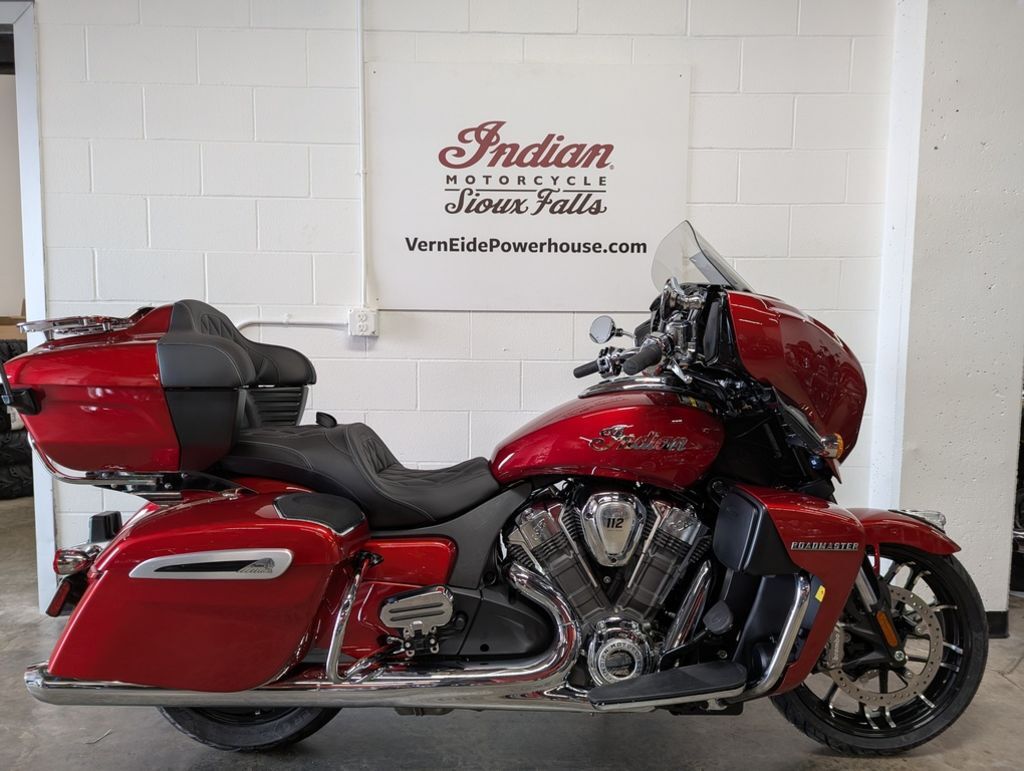 2026 Indian Motorcycle® Roadmaster® PowerPlus Limited 112 w/PowerBand A Sunset LIMITED in Sioux Falls, SD
