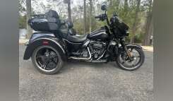 2021 Harley-Davidson CVO TRI GLIDE Custom motorcycle