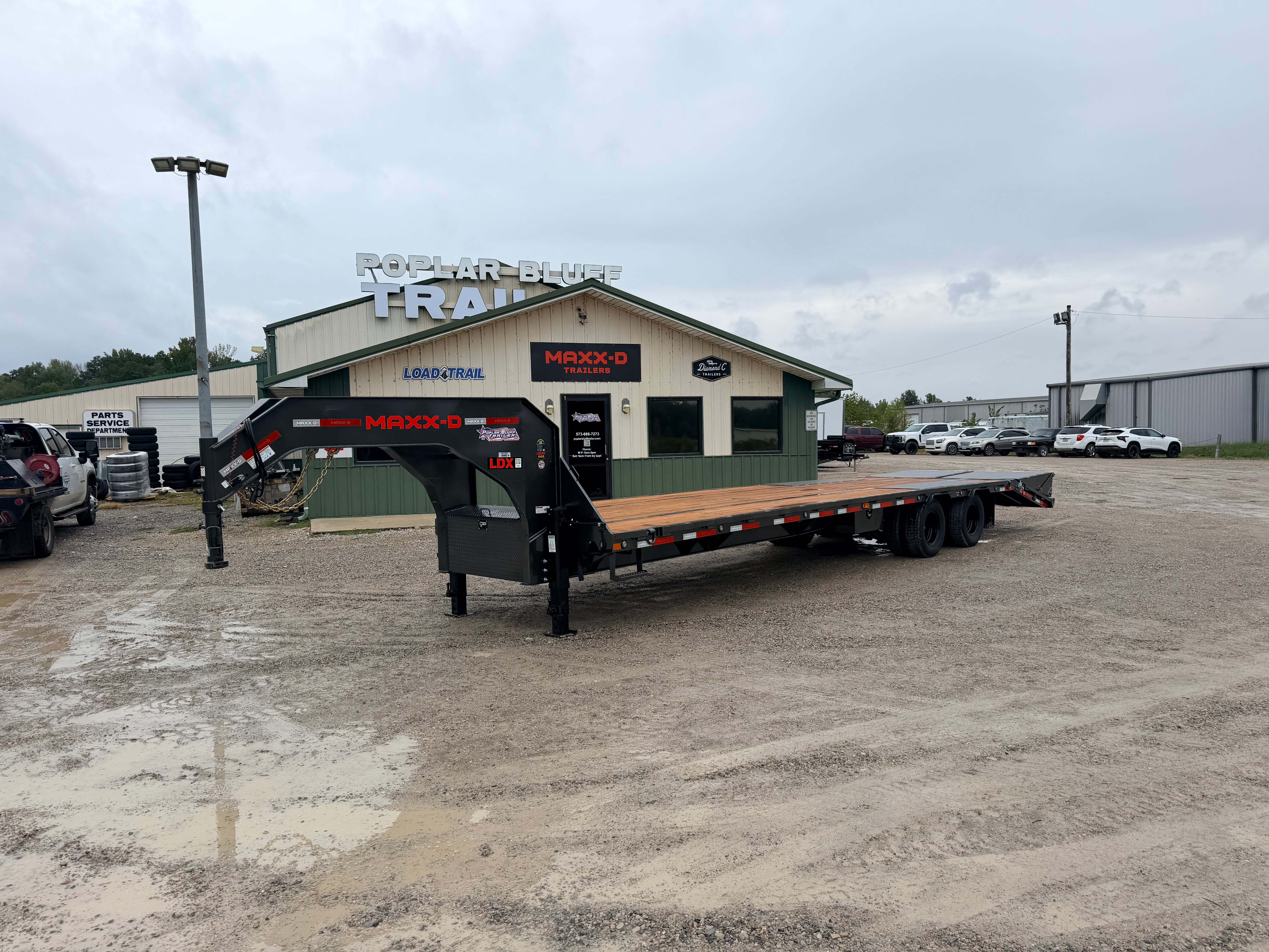 2027 MAXX-D LDB10232 102" x 32' 25.9k GVWR Flatbed W/ MAXX Ramps (1 in Poplar Bluff, MO
