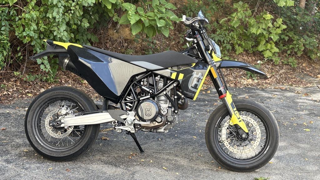2024 Husqvarna® 701 Supermoto in waynesboro VA