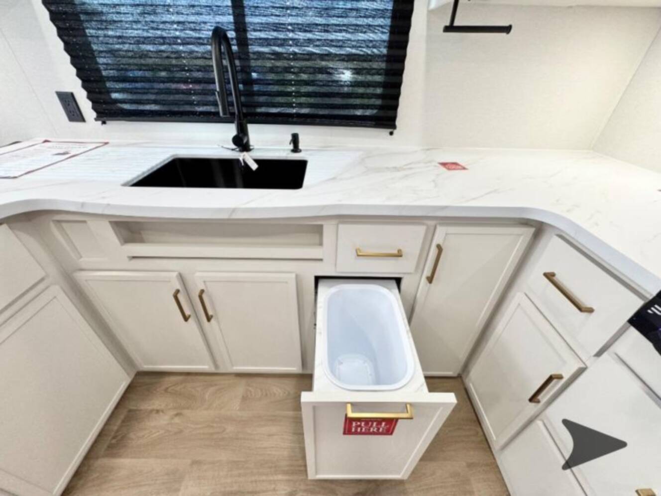 A photo of this 2027 Grand Design Transcend Xplor 285RKT