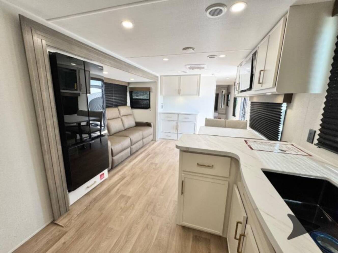 A photo of this 2027 Grand Design Transcend Xplor 285RKT