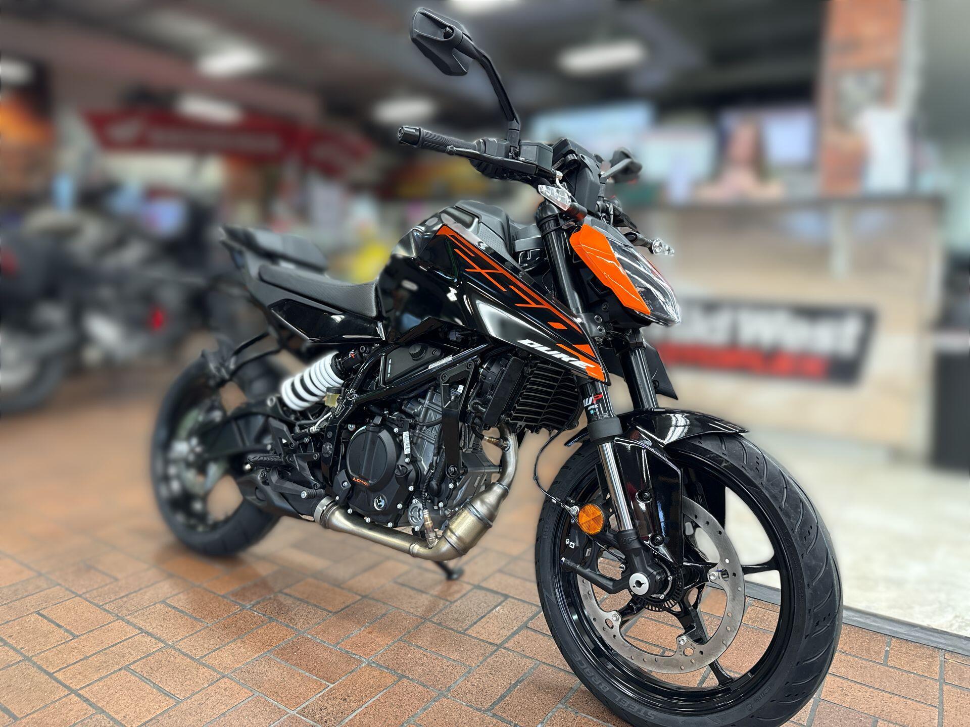 2026 KTM 390 DUKE DUKE in Katy, TX