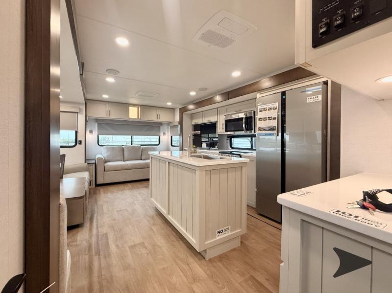 2027 Alliance Rv Avenue 332RL in ludington MI