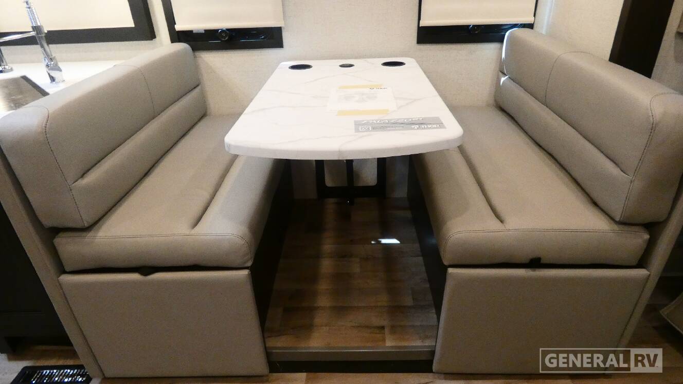A photo of this 2026 Thor Motor Coach PALAZZO GT 33.5