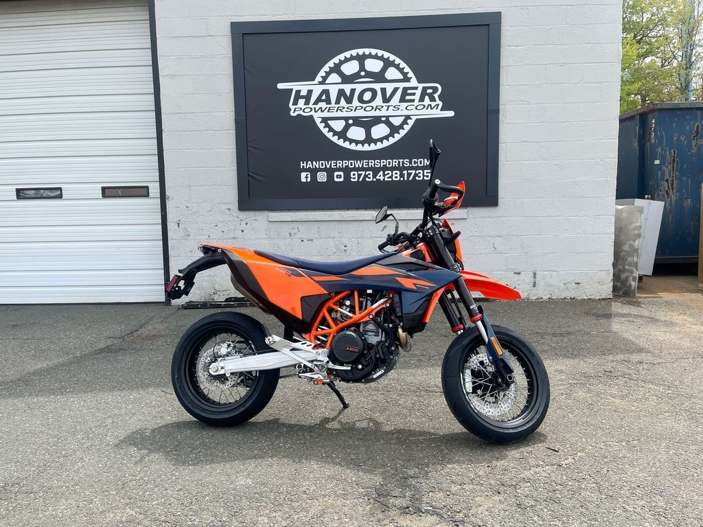 2026 KTM 690 SMC R ENDURO R in East Hanover, NJ