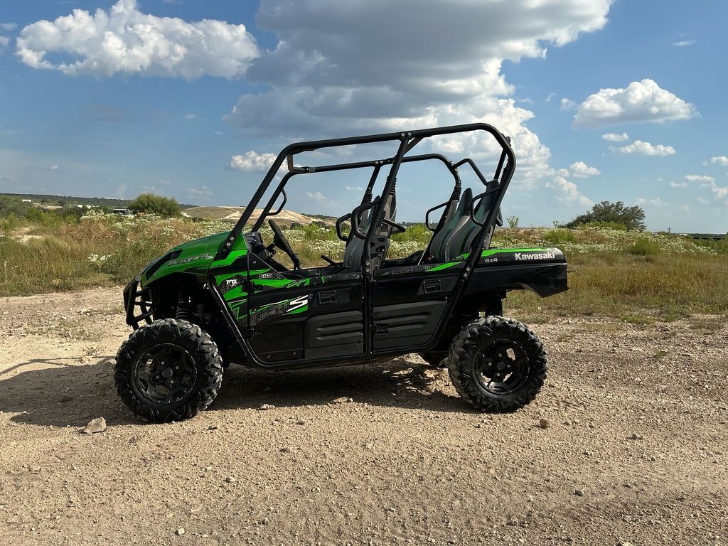 2021 Kawasaki Teryx4 LE in kerrville TX