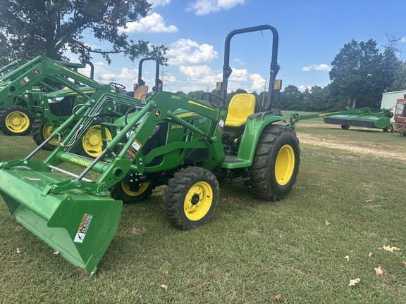 2022 John Deere 3032E in Martin, TN