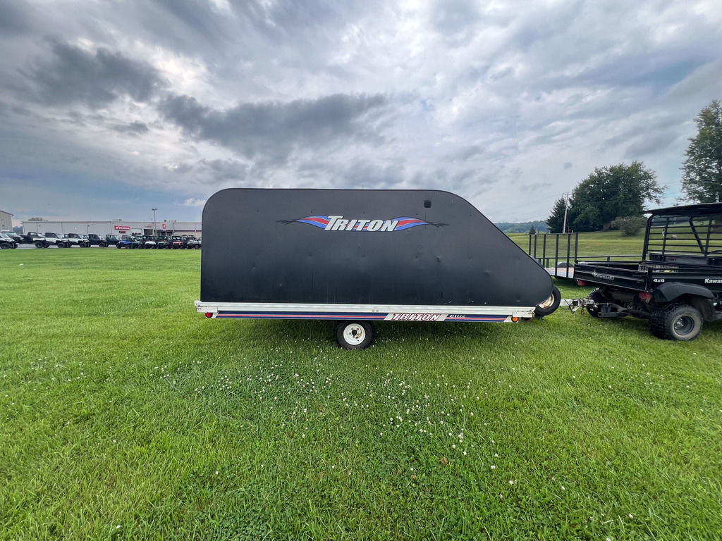 2005 Triton Trailers ELITE 12-101 ENCLOSED in richland center WI