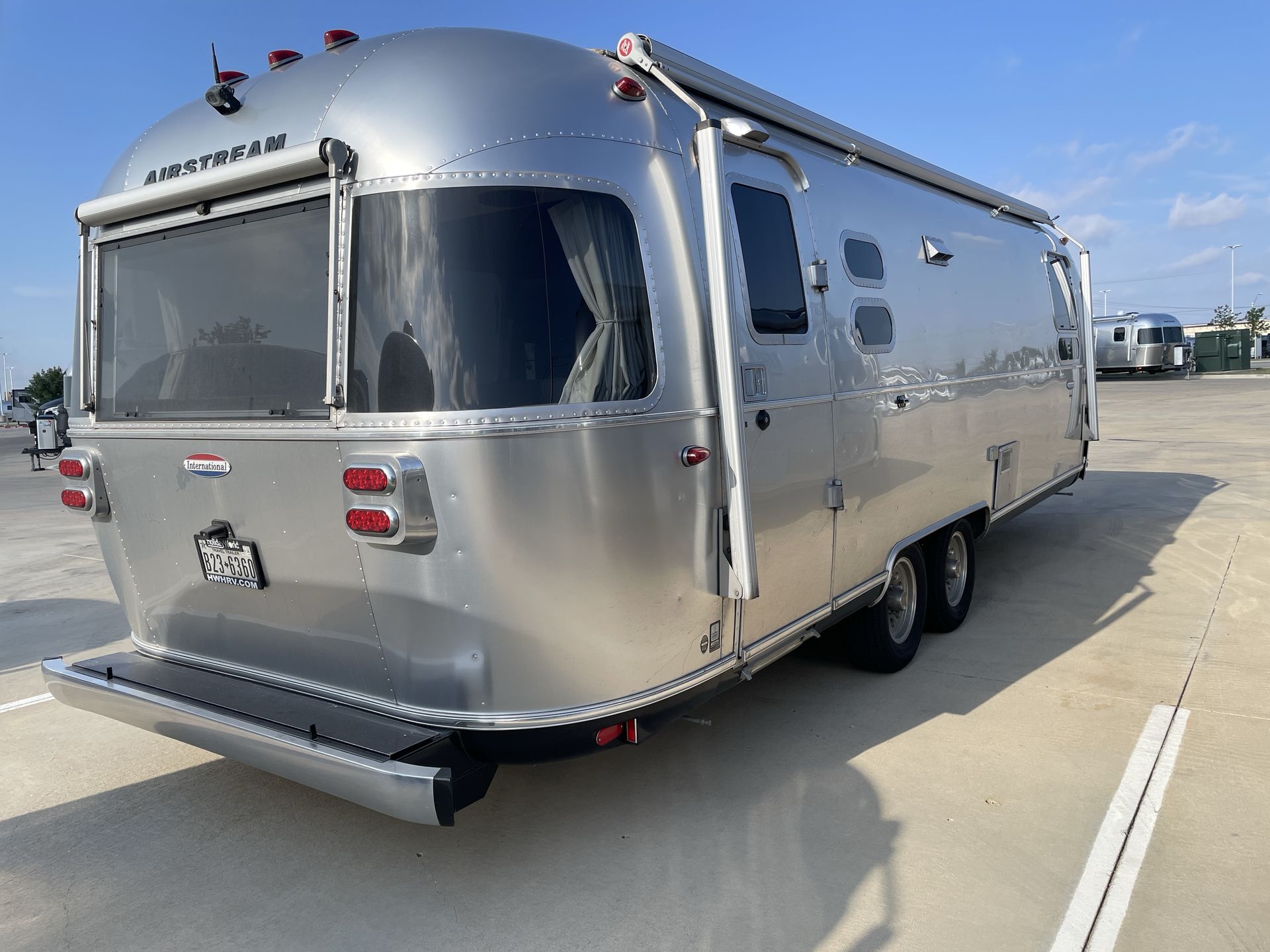 2017 Airstream International 27FB in buda TX