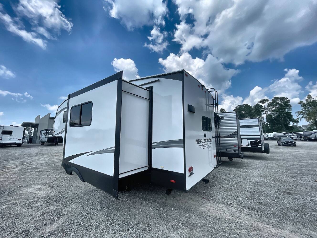 A photo of this 2025 Grand Design Reflection 100 Series 22RK
