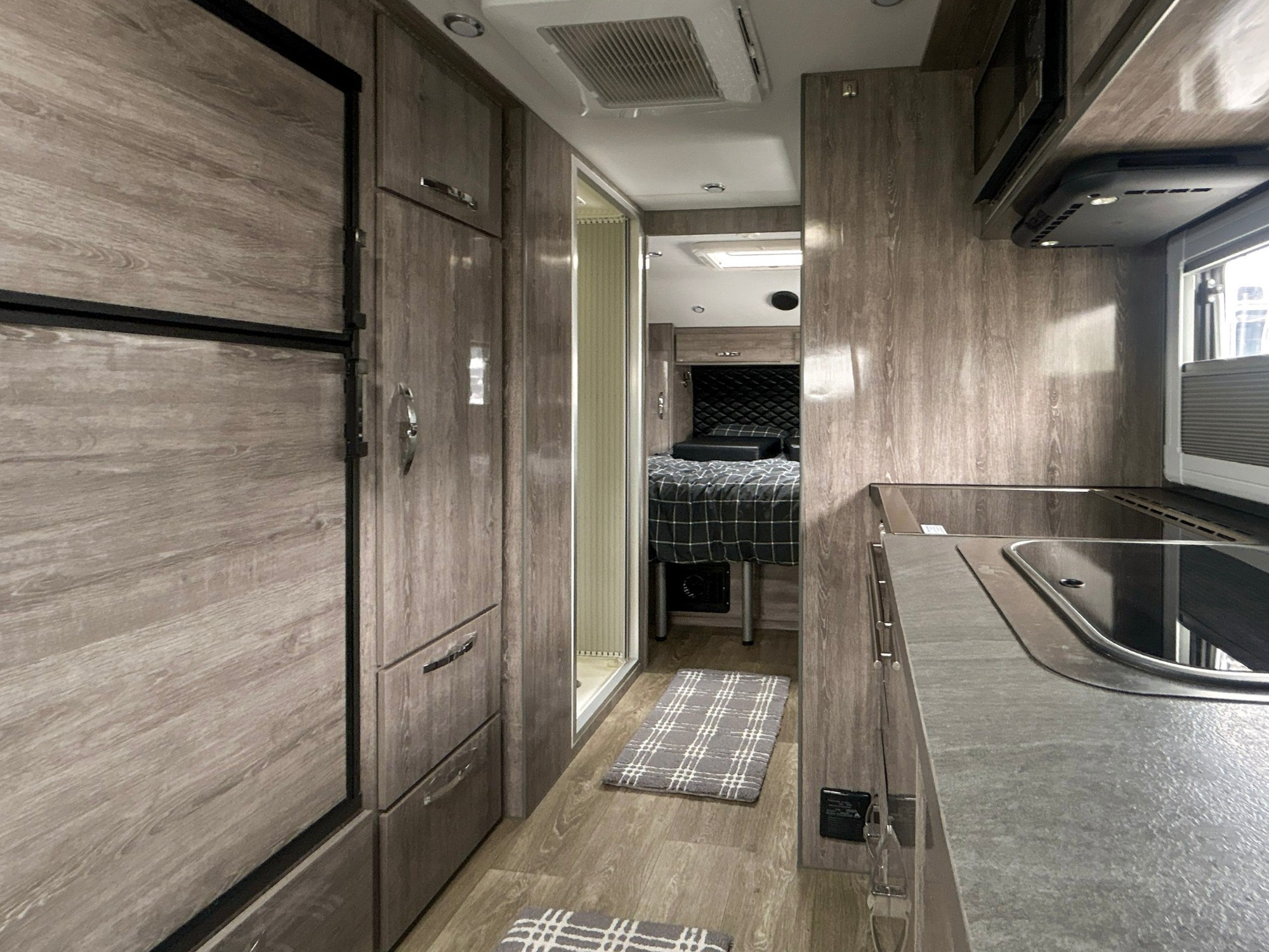 2021 Black Series BLACK SERIES CARAVAN HQ21 in lewisville TX