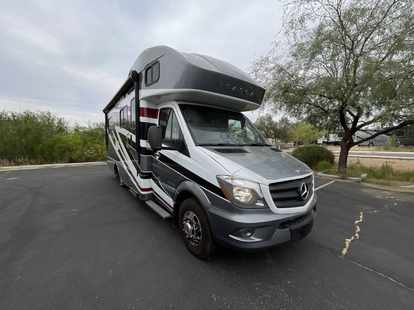 A photo of this 2015 Itasca NAVION 24V