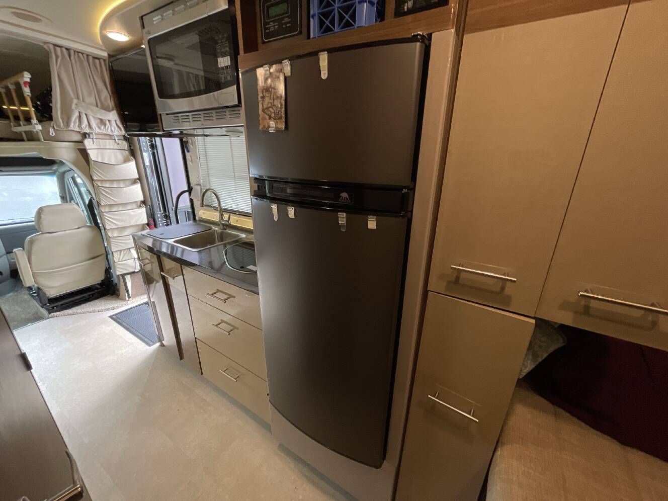 A photo of this 2015 Itasca NAVION 24V