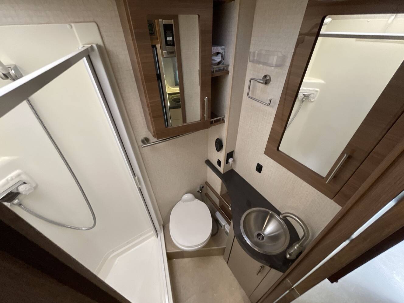 A photo of this 2015 Itasca NAVION 24V