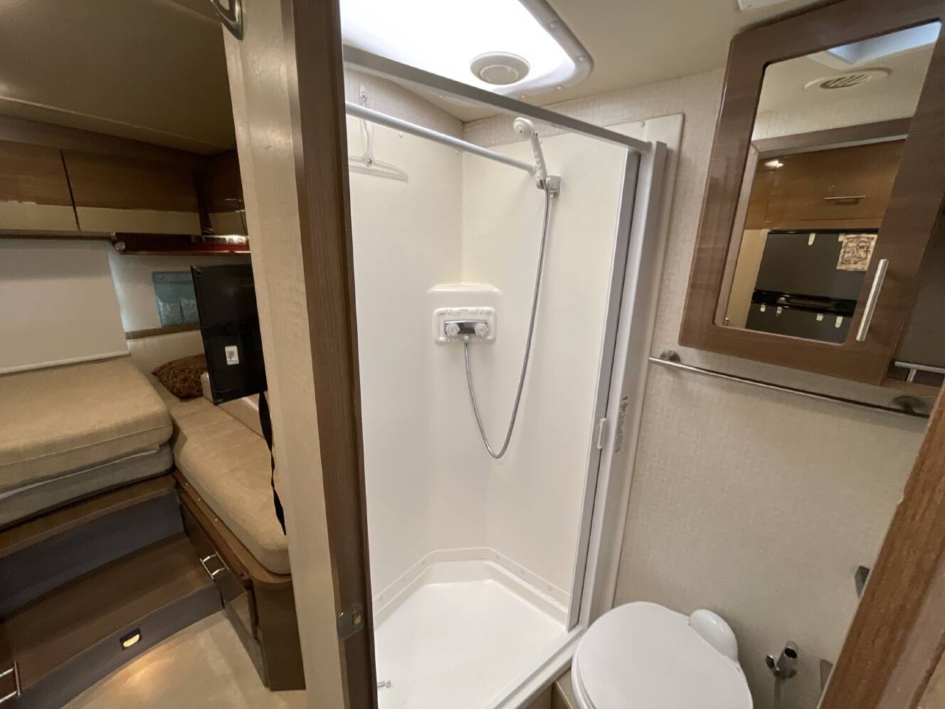 A photo of this 2015 Itasca NAVION 24V