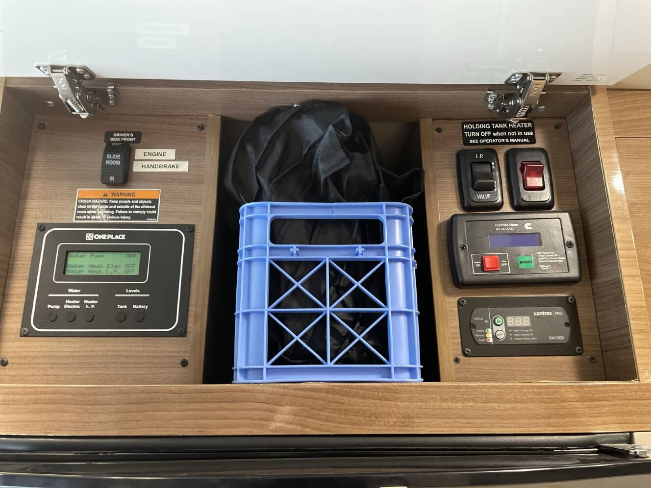 A photo of this 2015 Itasca NAVION 24V