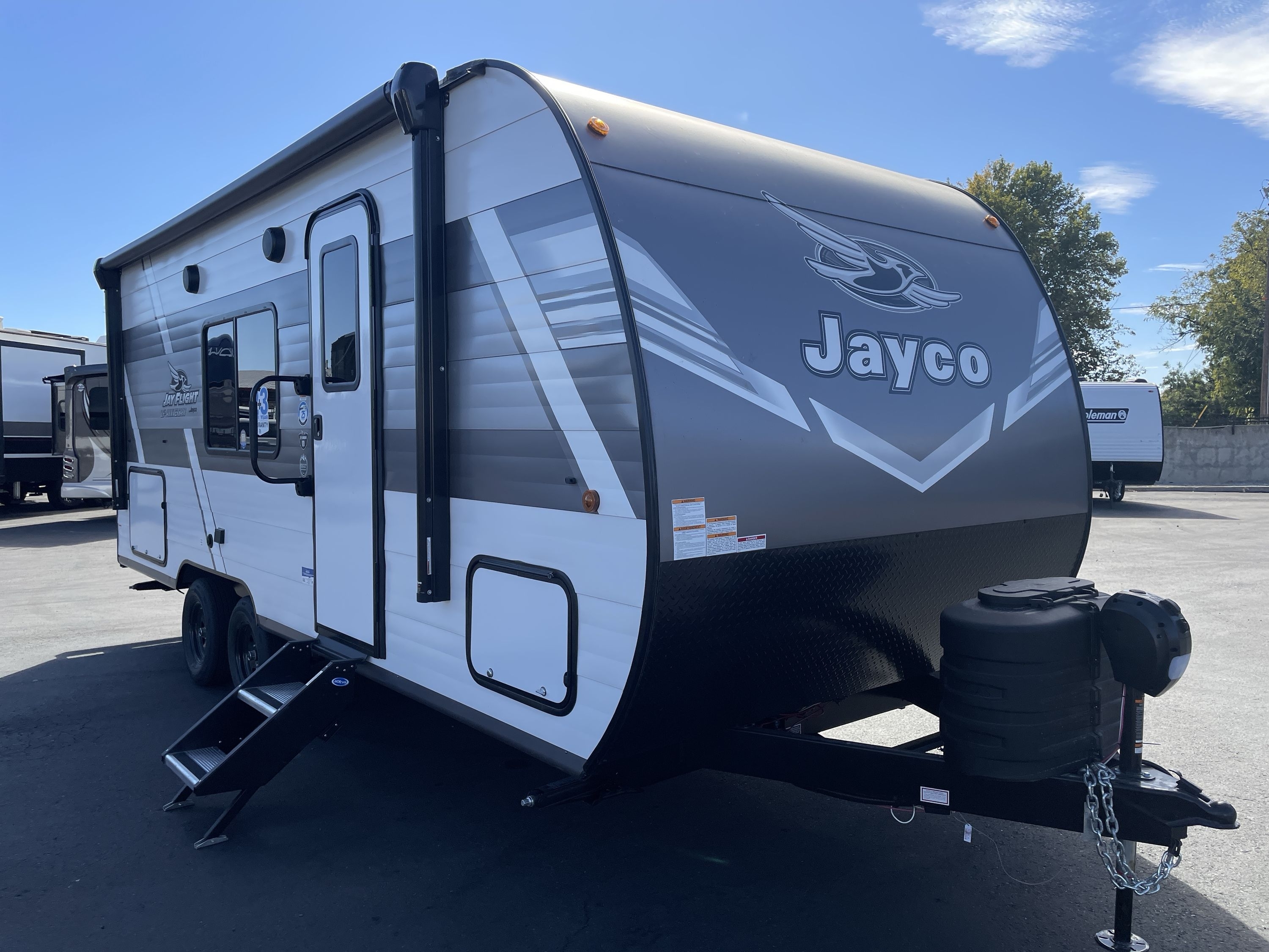 2027 Jayco JAY FLIGHT 211MBW in anderson CA