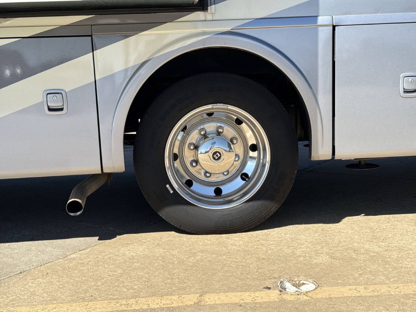 A photo of this 2025 Winnebago ADVENTURER 35F