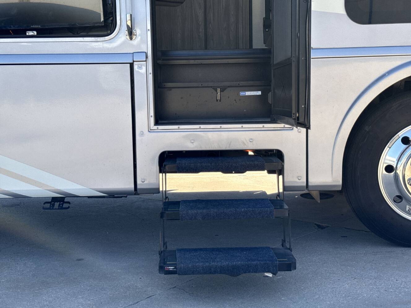 A photo of this 2025 Winnebago ADVENTURER 35F