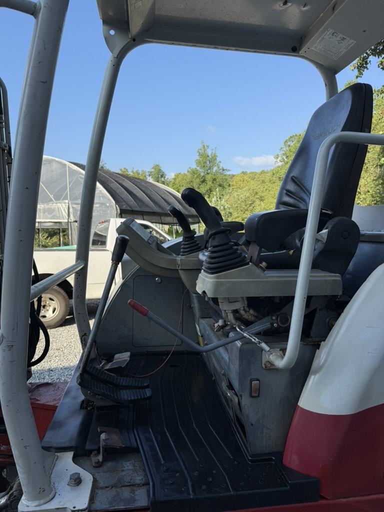 2017 TAKEUCHI TB230 in Marion, NC