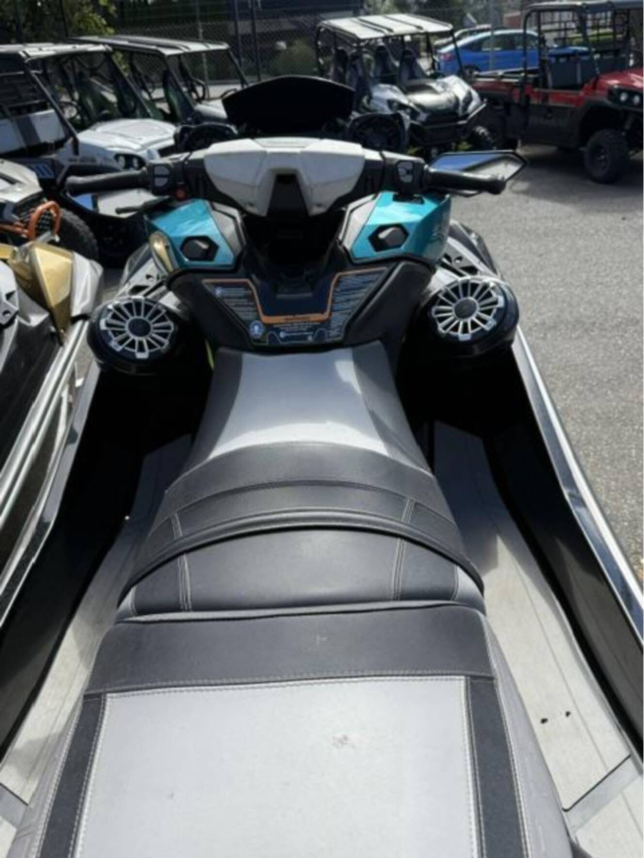A photo of this 2022 Kawasaki ULTRA 310 LX