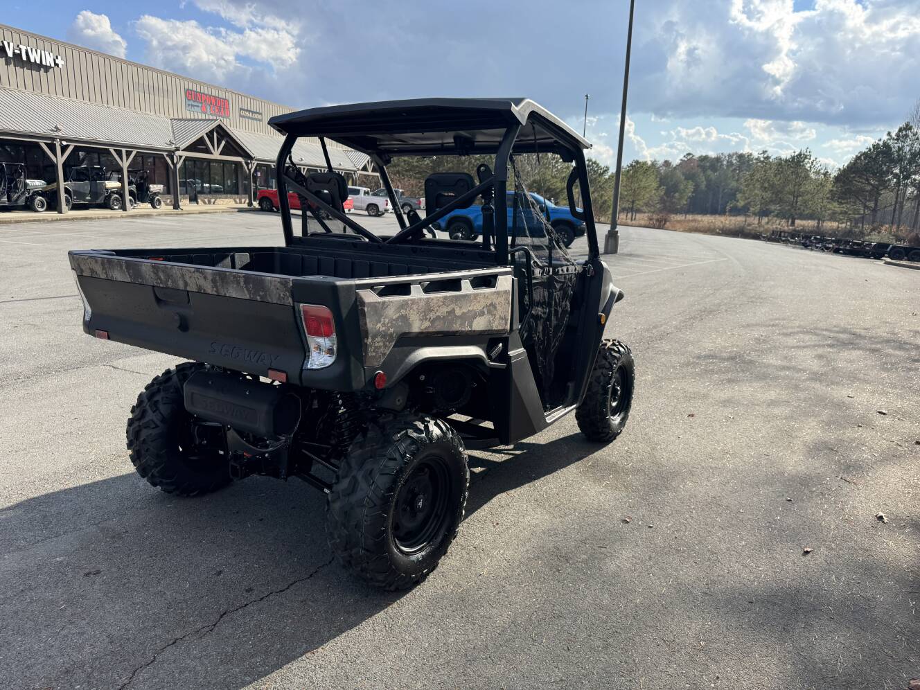 A photo of this 2025 Segway Powersports UT6 S