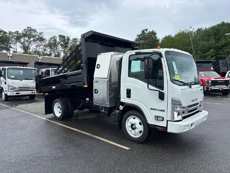 2026 ISUZU NPR HD
