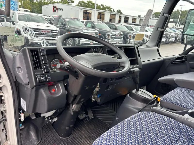 2026 ISUZU NPR HD