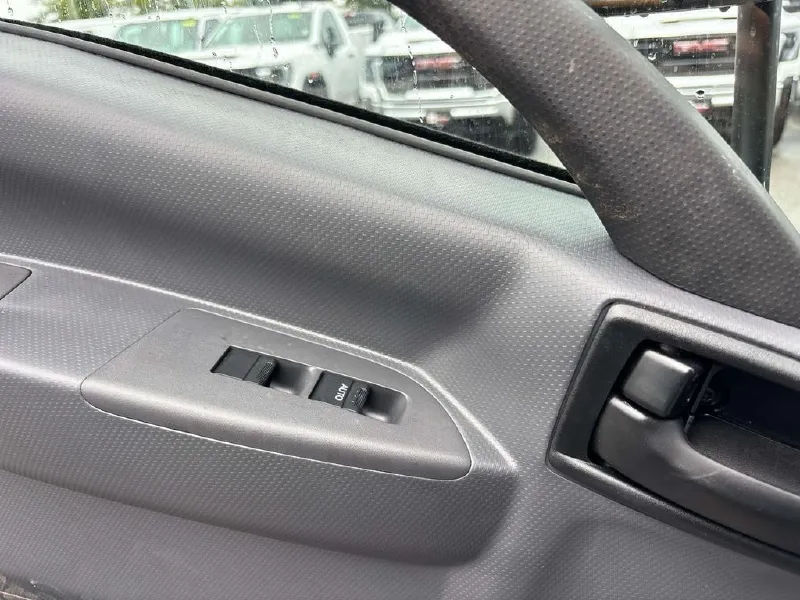 2026 ISUZU NPR HD