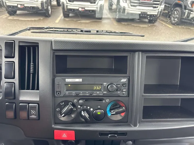 2026 ISUZU NPR HD
