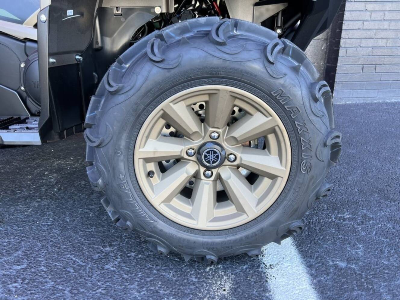 A photo of this 2027 Yamaha GRIZZLY EPS XT-R