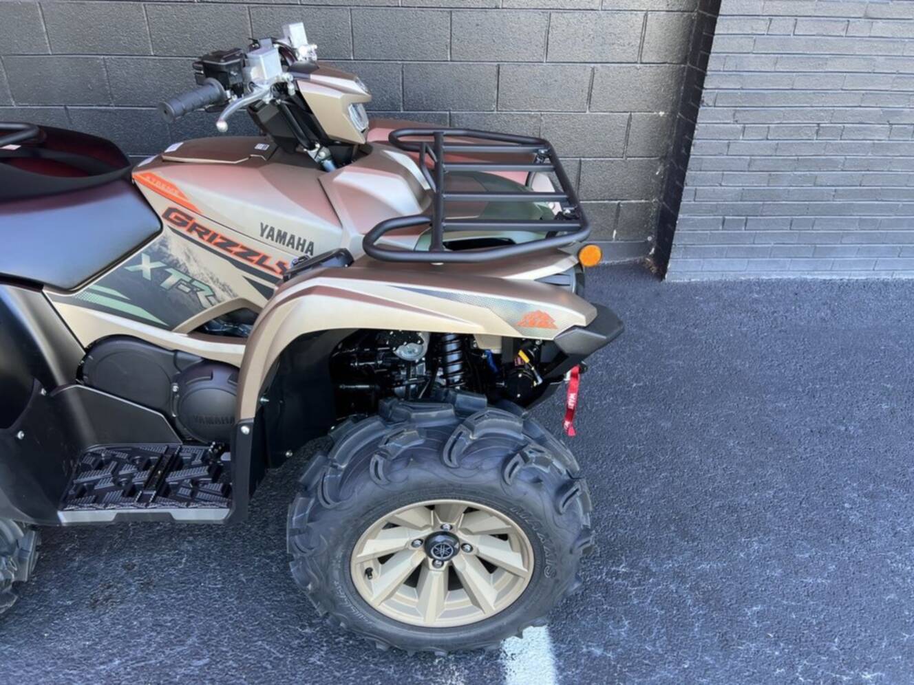 A photo of this 2027 Yamaha GRIZZLY EPS XT-R