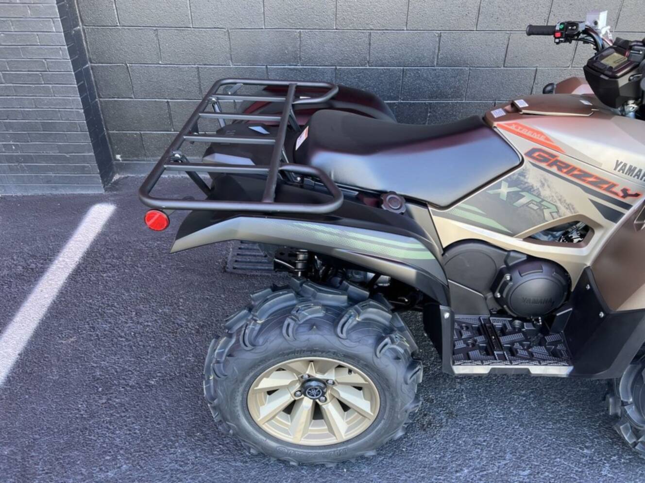 A photo of this 2027 Yamaha GRIZZLY EPS XT-R