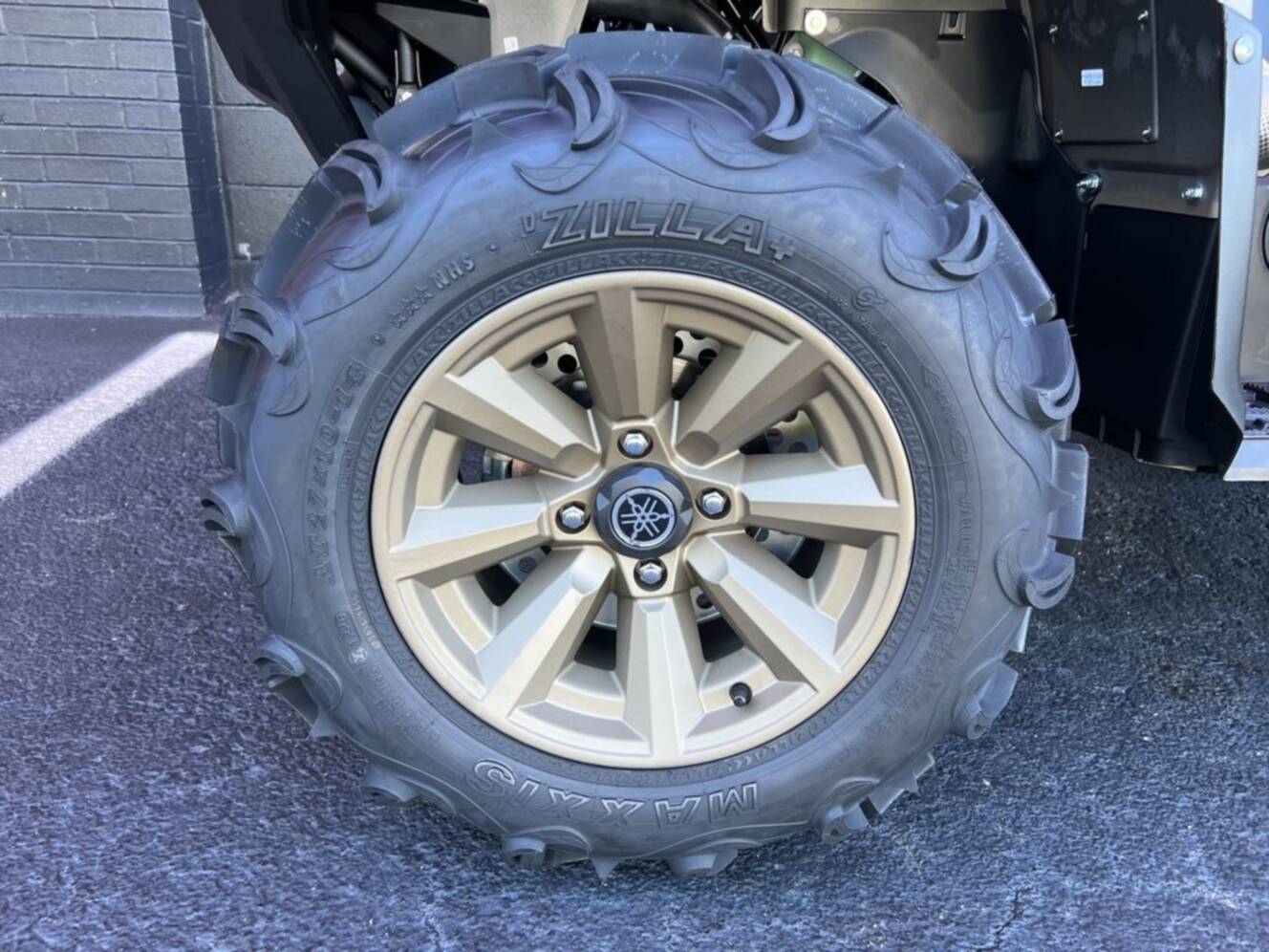 A photo of this 2027 Yamaha GRIZZLY EPS XT-R