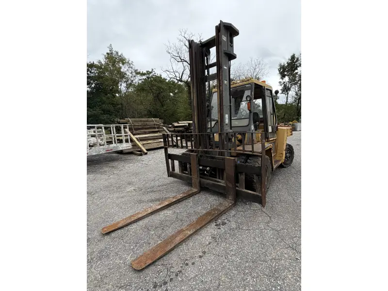 2002 CATERPILLAR DP70
