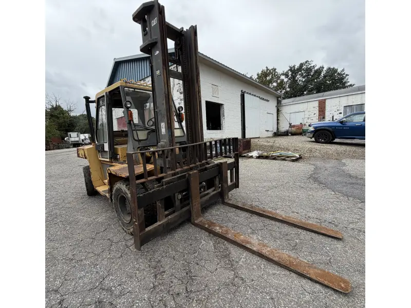 2002 CATERPILLAR DP70