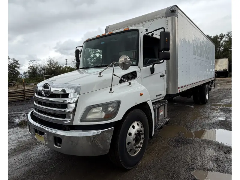 2016 HINO 268