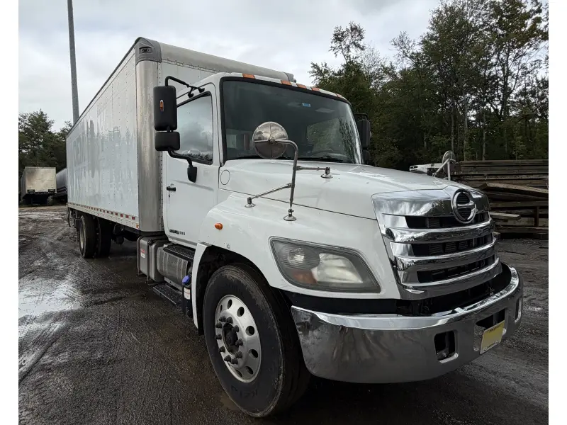 2016 HINO 268