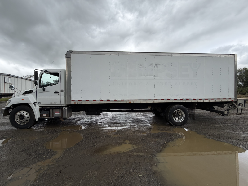 2016 HINO 268