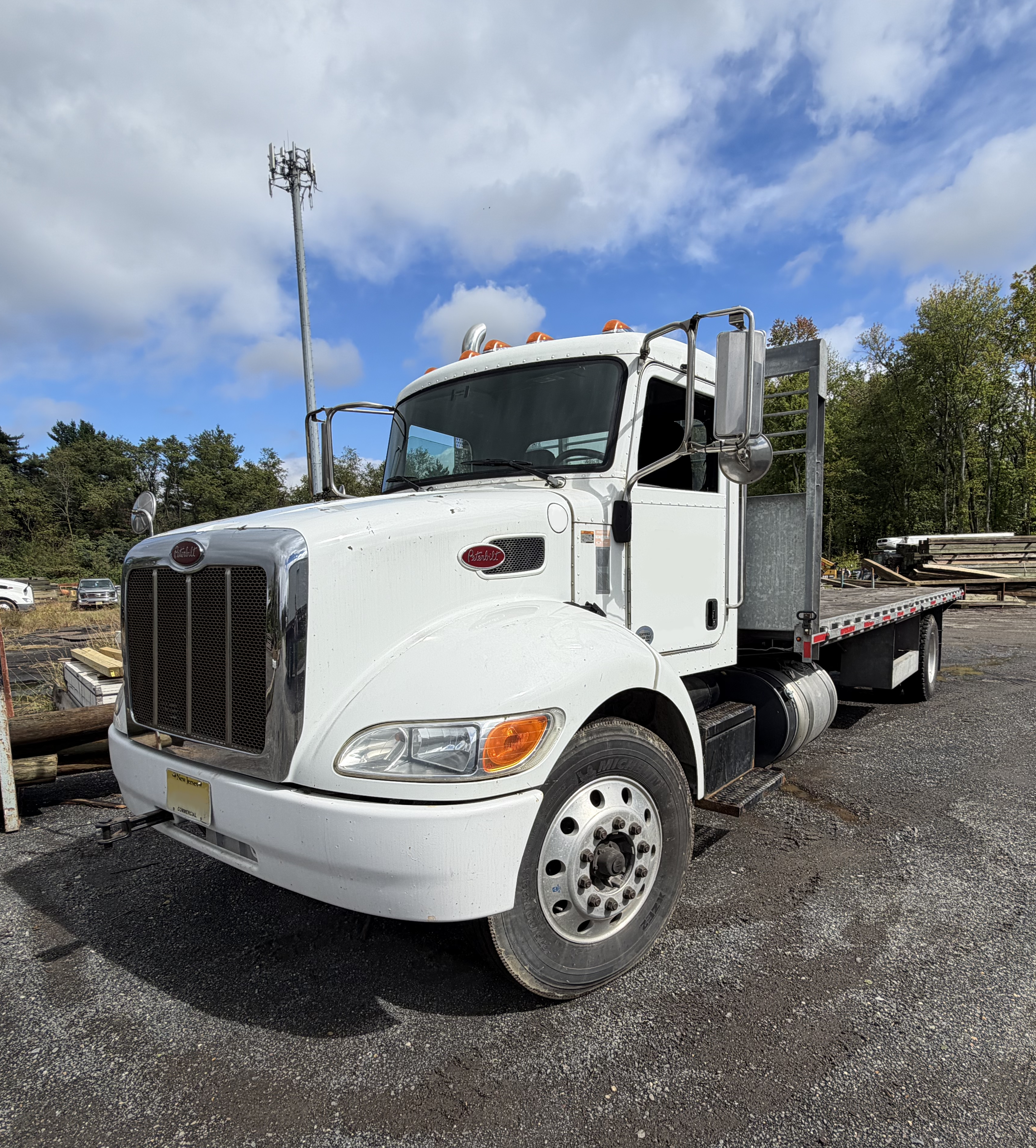 2018 PETERBILT 337 in Spring City, PA