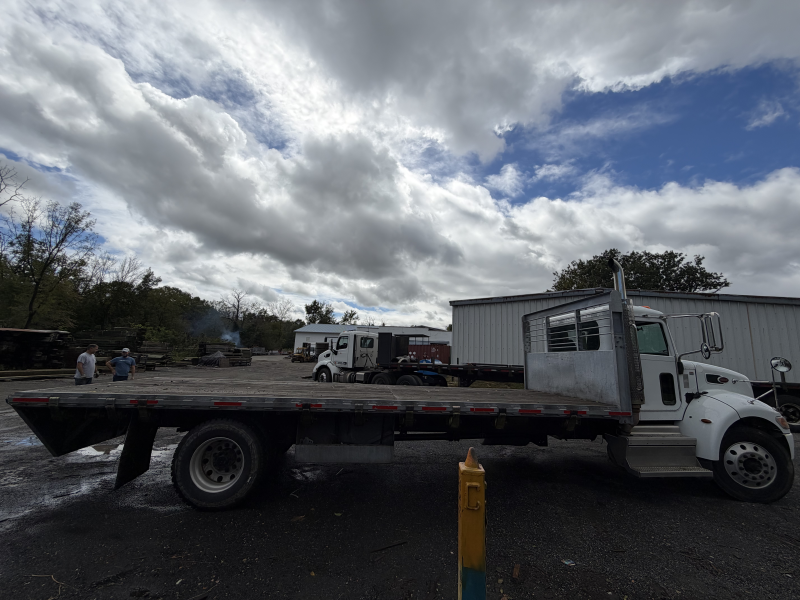 2018 PETERBILT 337
