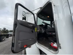 2018 PETERBILT 337