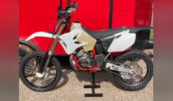 1998 Yamaha YZ 250 Competition motorcycle