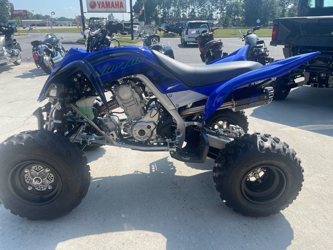 A photo of this 2024 Yamaha Raptor 700R