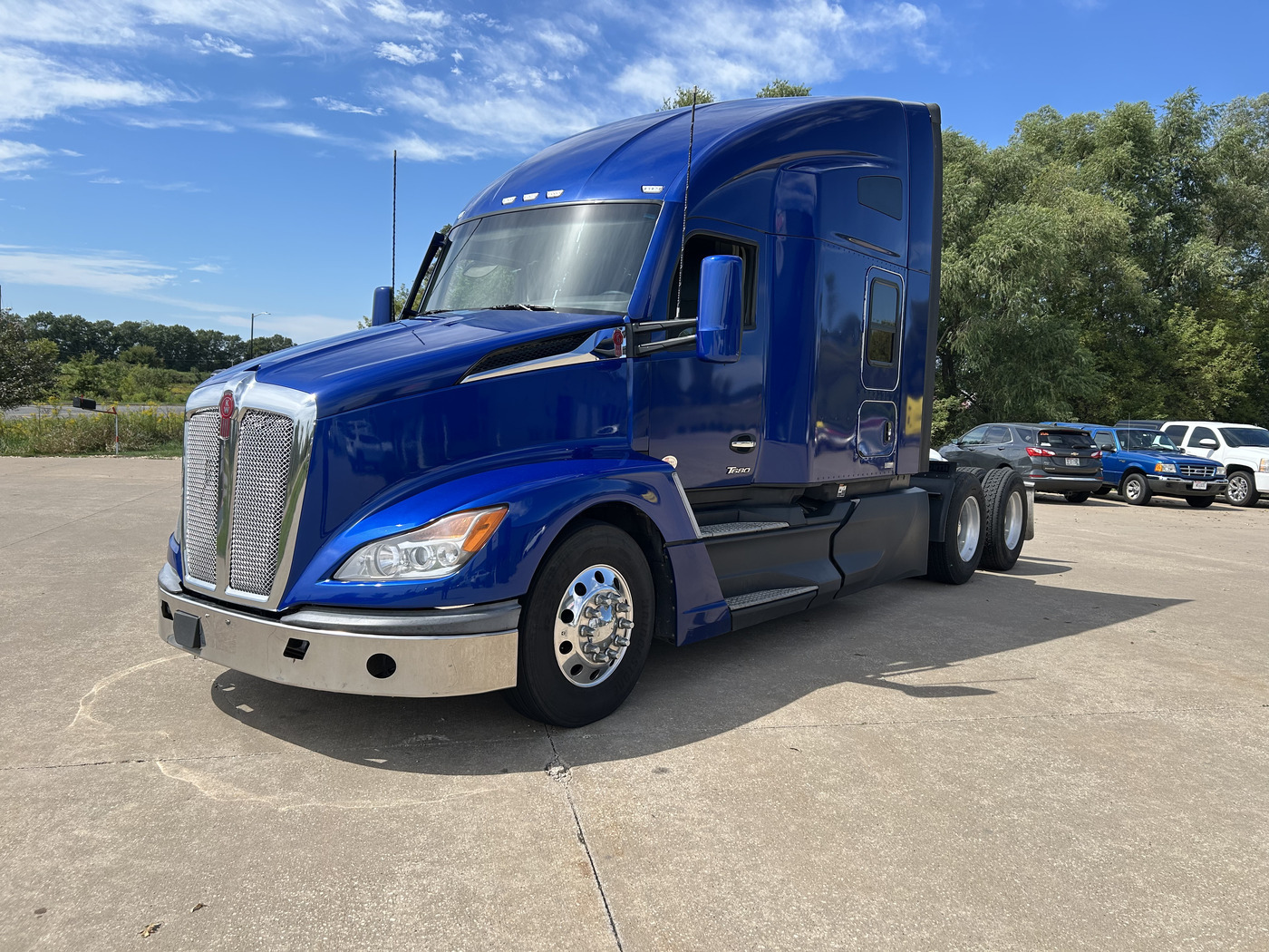 2024 KENWORTH T680 in Oak Creek, WI