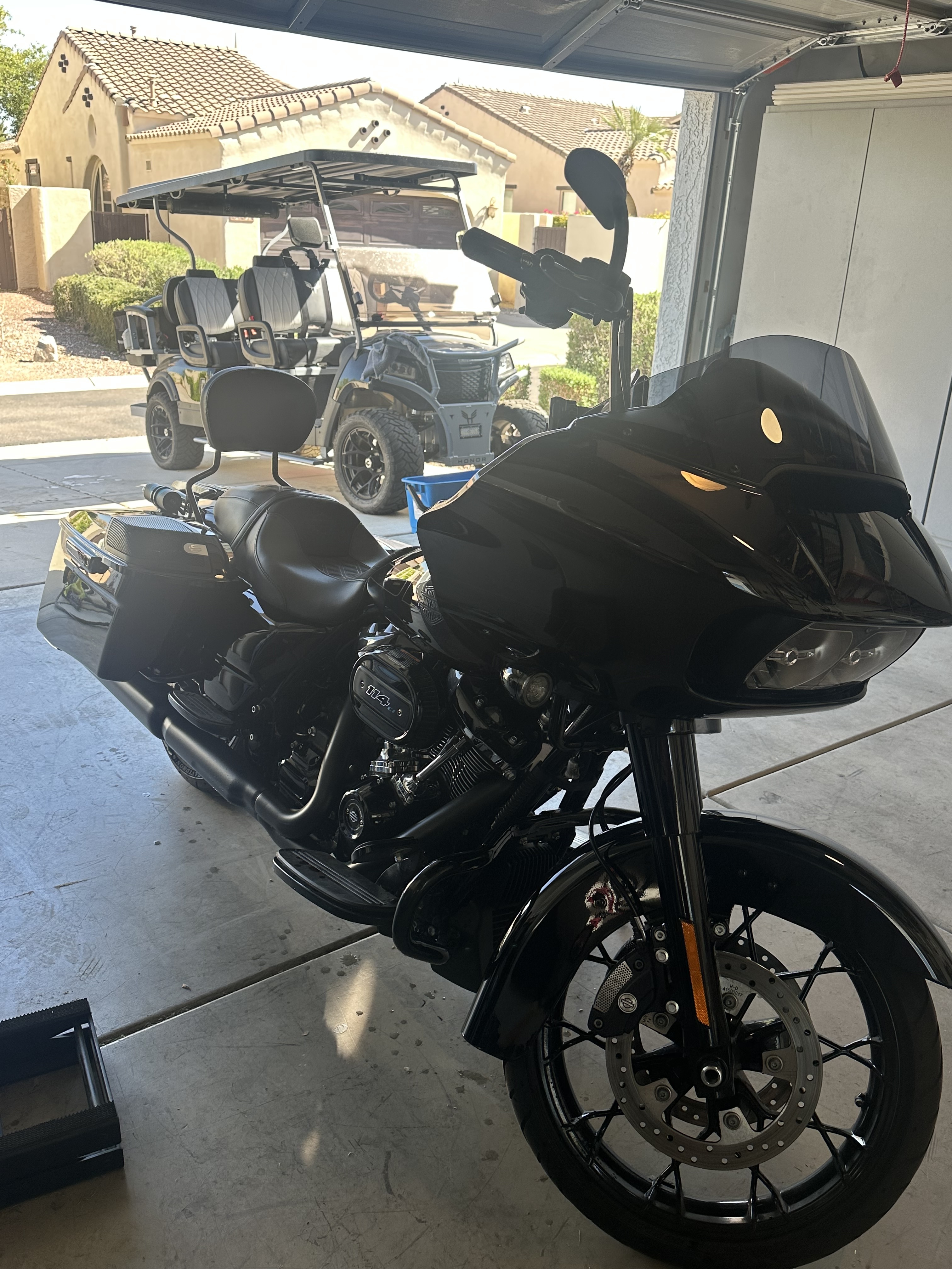 2021 Harley-Davidson ROAD GLIDE CUSTOM Standard motorcycle