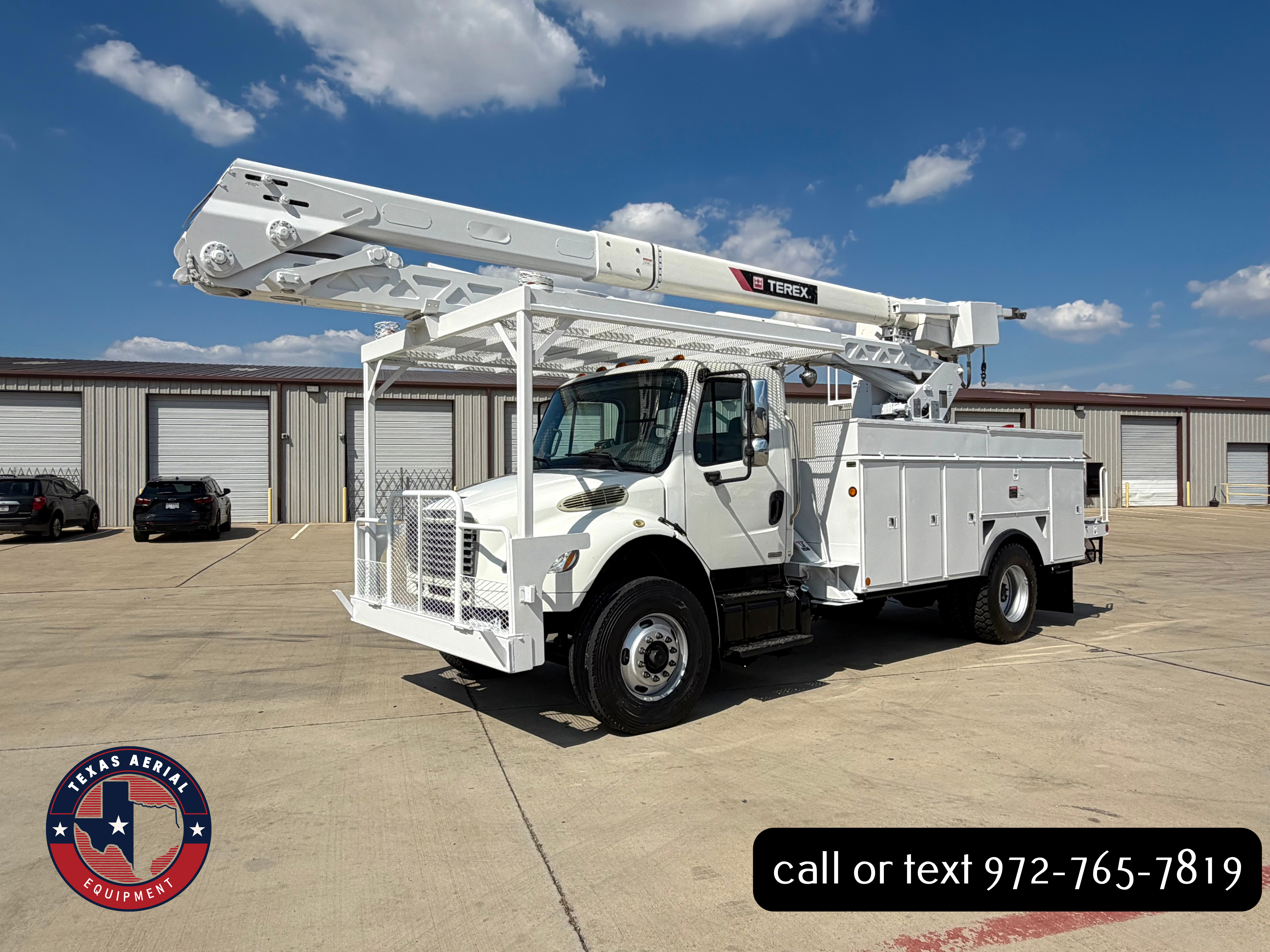 2012 FREIGHTLINER BUSINESS CLASS M2 106 in Fort Worth, TX