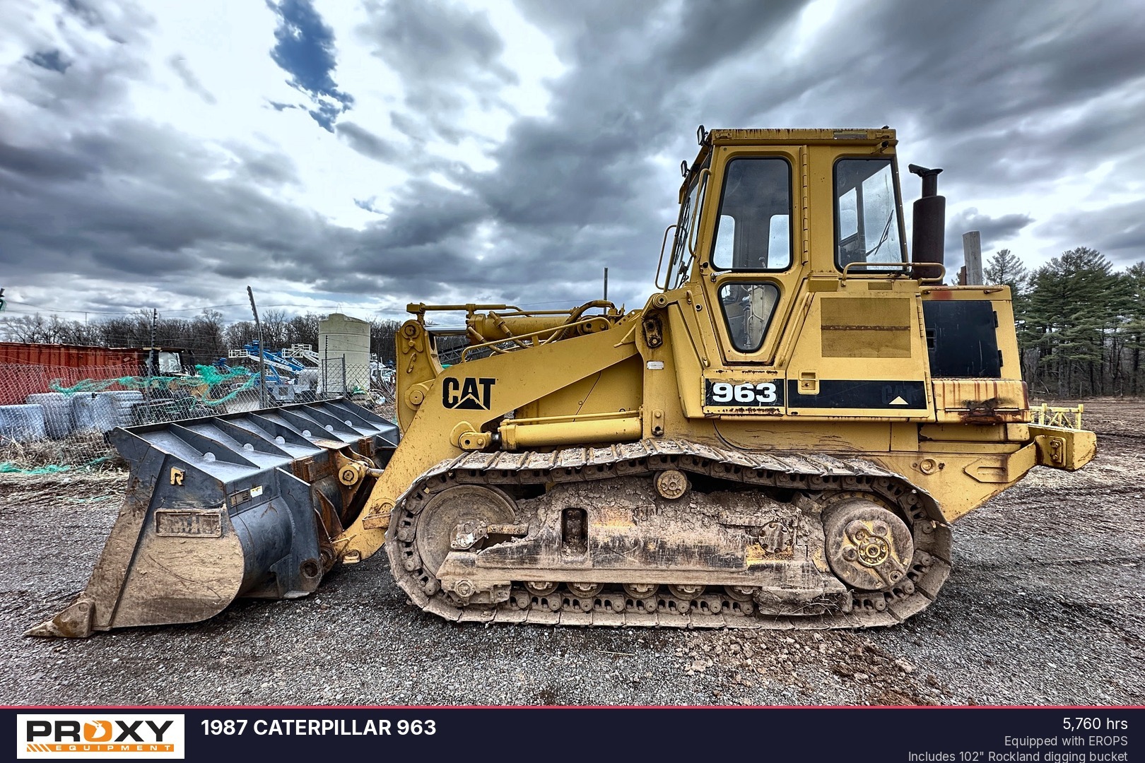 1987 CATERPILLAR 963 in Philadelphia, PA