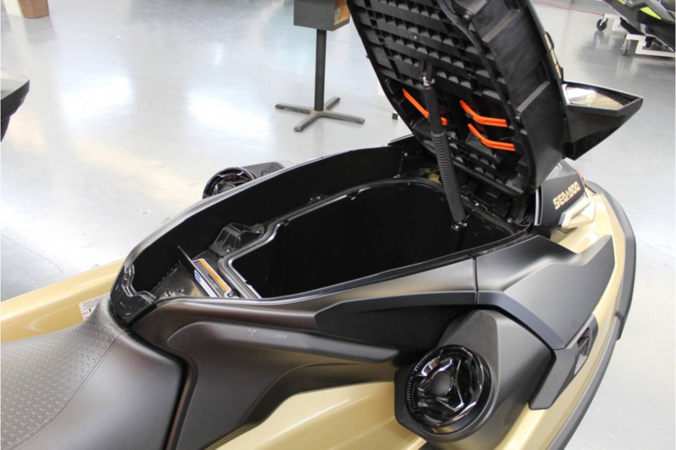 A photo of this 2025 Sea-Doo RXT-X 325